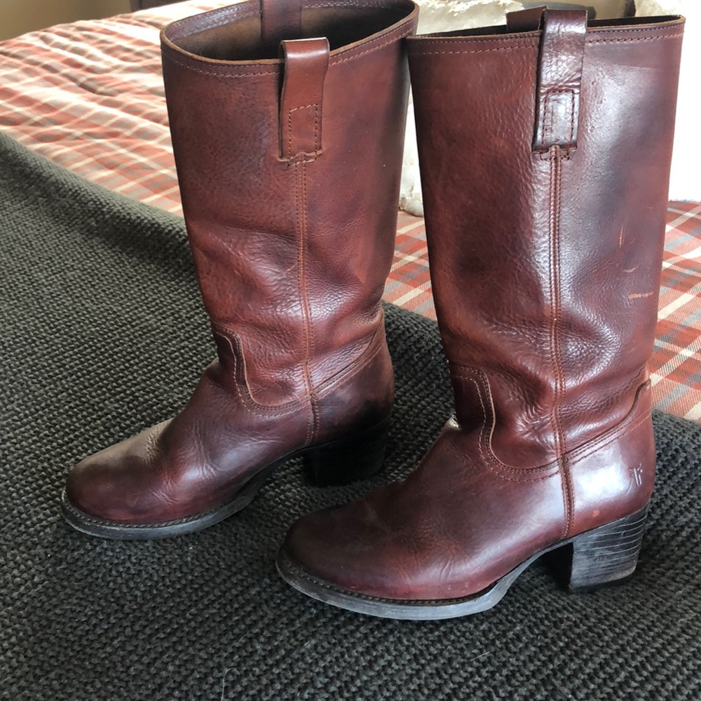 Women’s authentic Frye boots